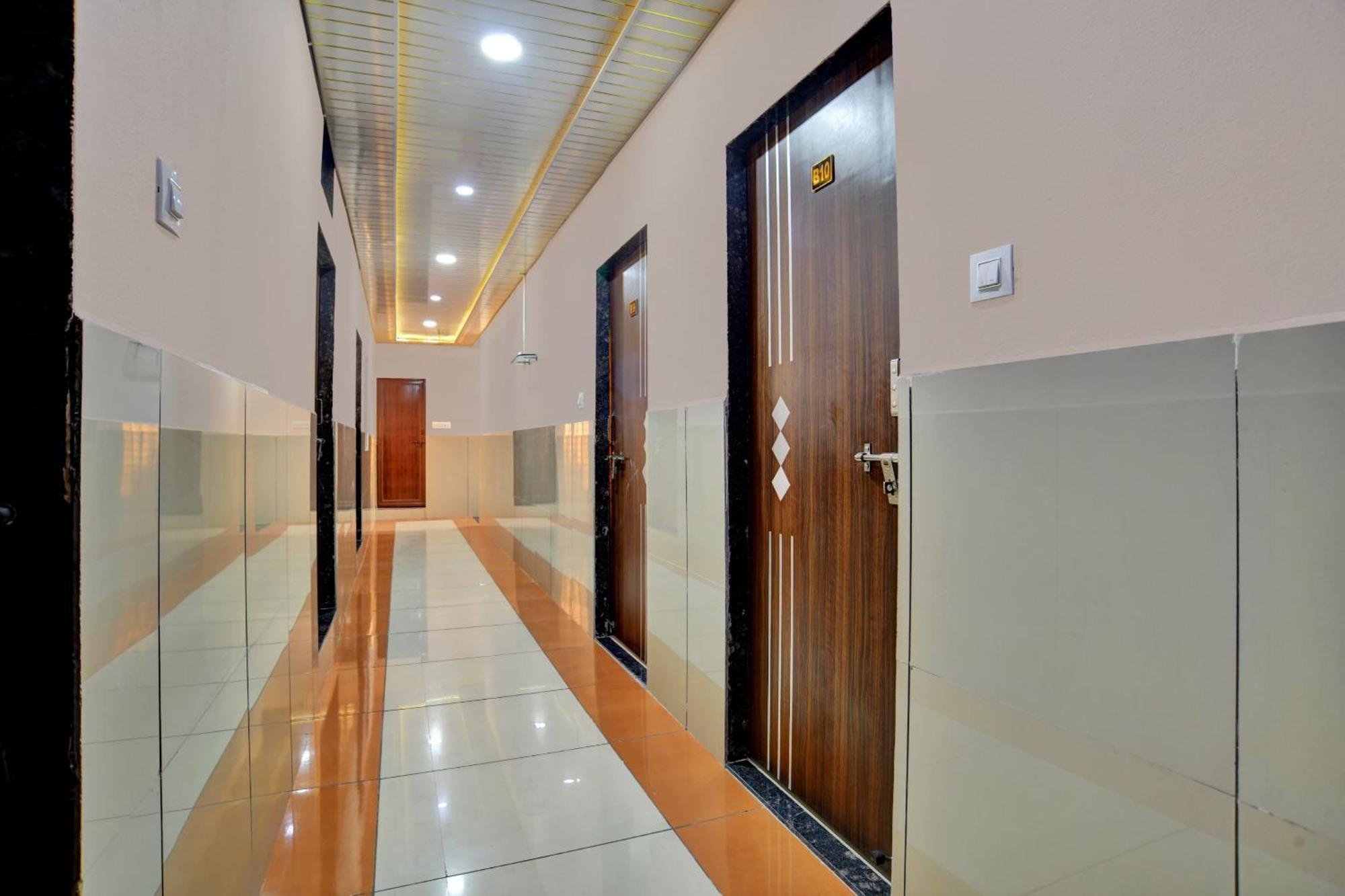 Hotel O Sai Sahara Indore Luaran gambar
